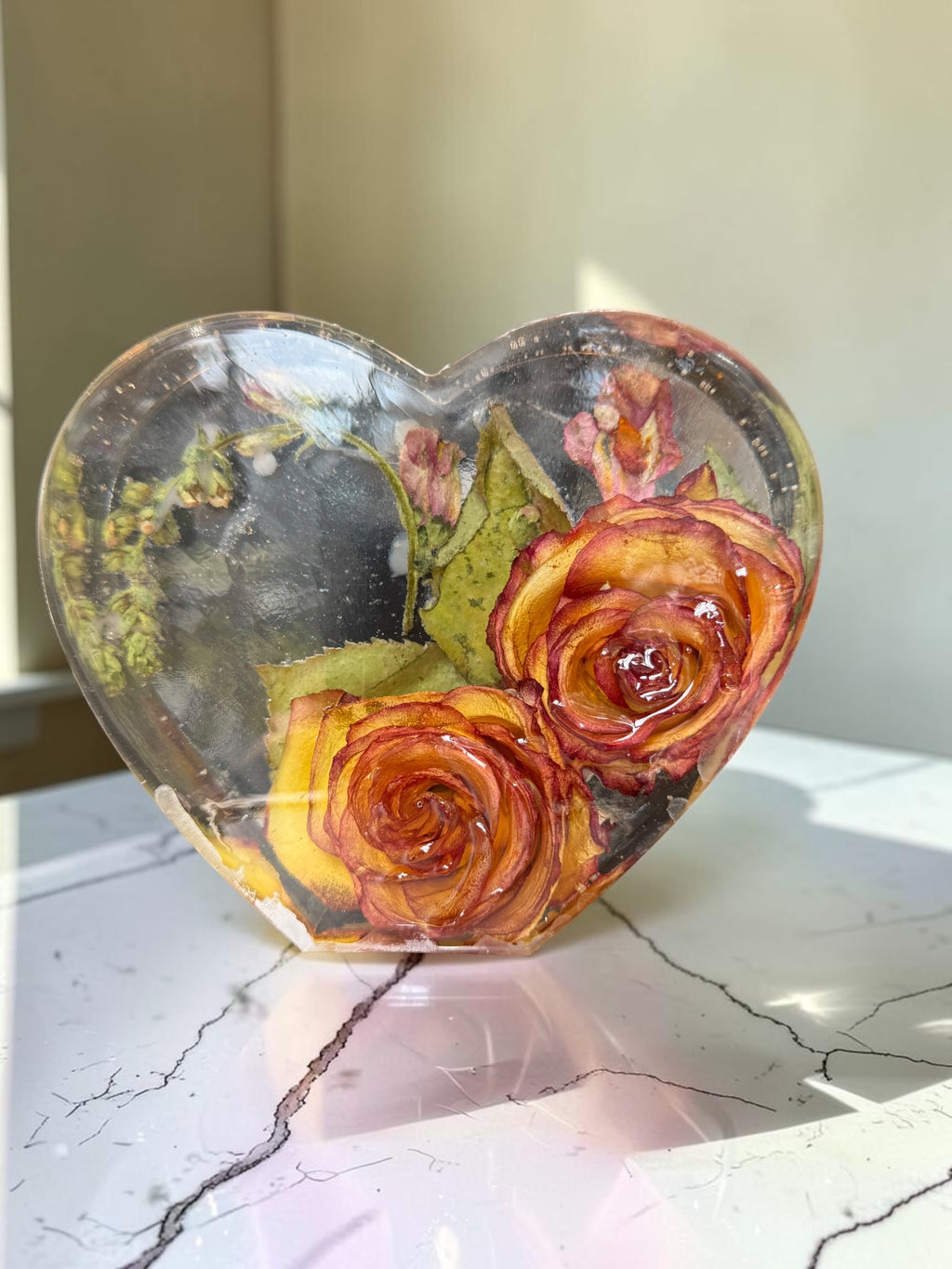 Heart 3D Flat Bottom Preserved Flower Resin Block