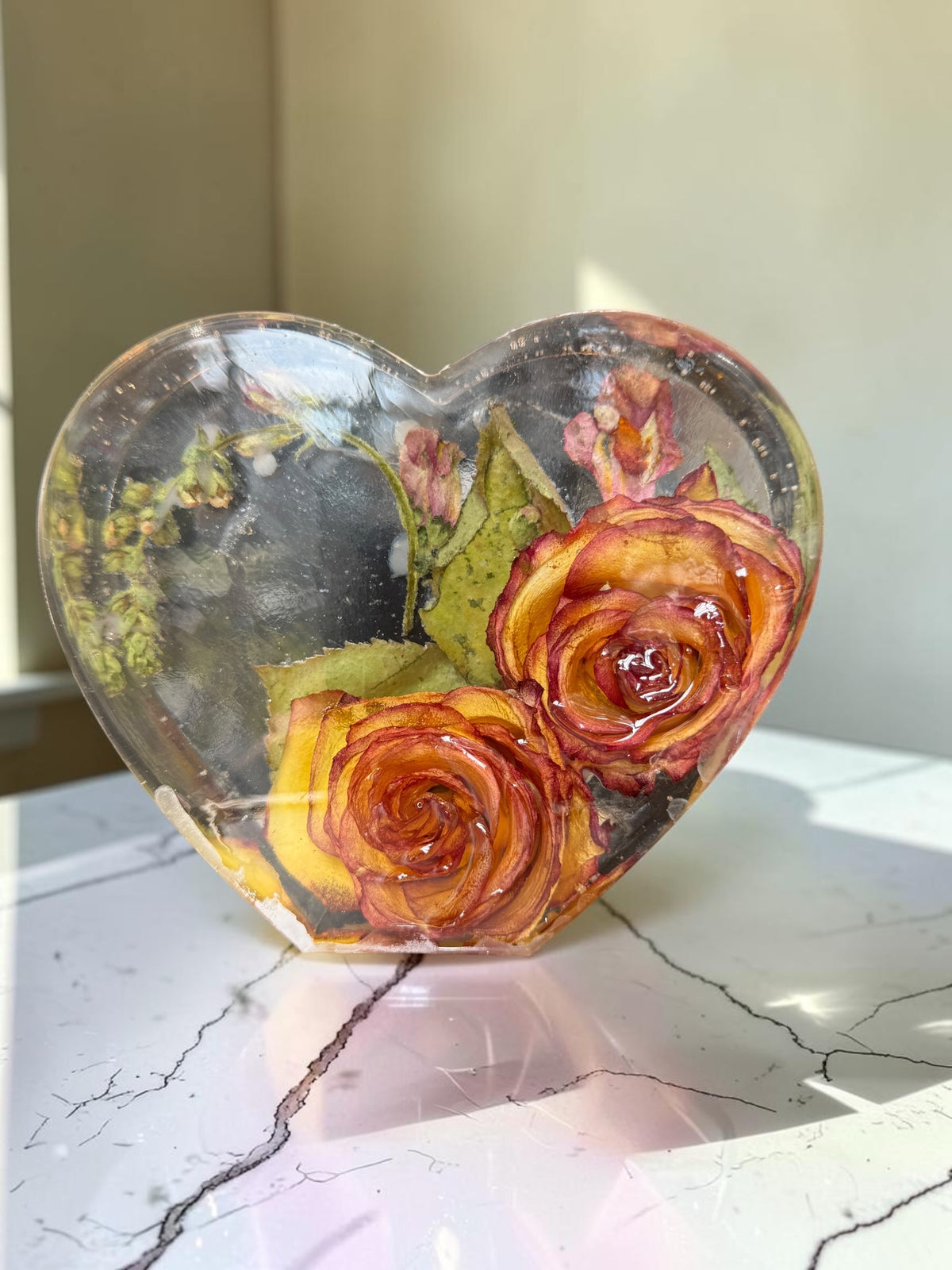 Heart 3D Flat Bottom Preserved Flower Resin Block